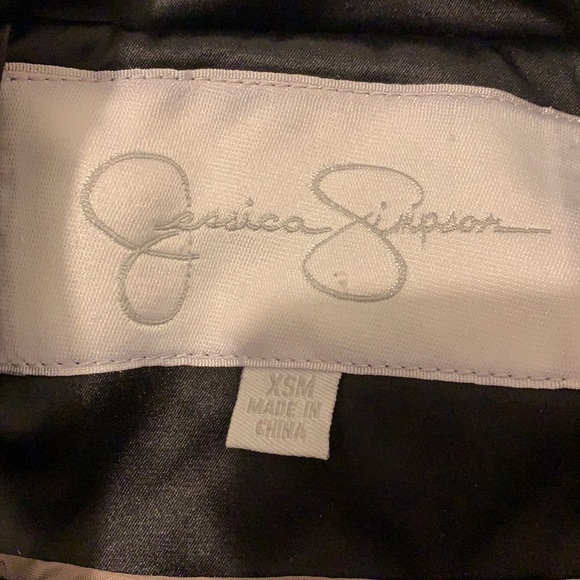 Black trench coat | Jessica Simpson - Picture 2 of 6